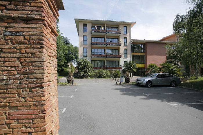 Adonis Toulouse - Appart'Hotel Du Parc Rouffiac-Tolosan Exterior photo