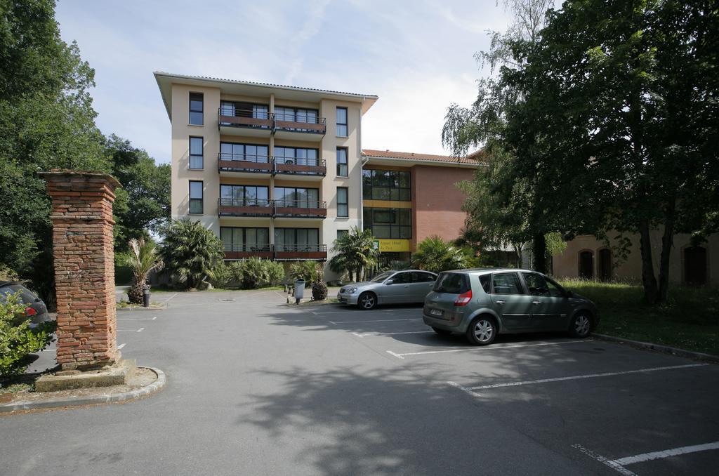 Adonis Toulouse - Appart'Hotel Du Parc Rouffiac-Tolosan Exterior photo